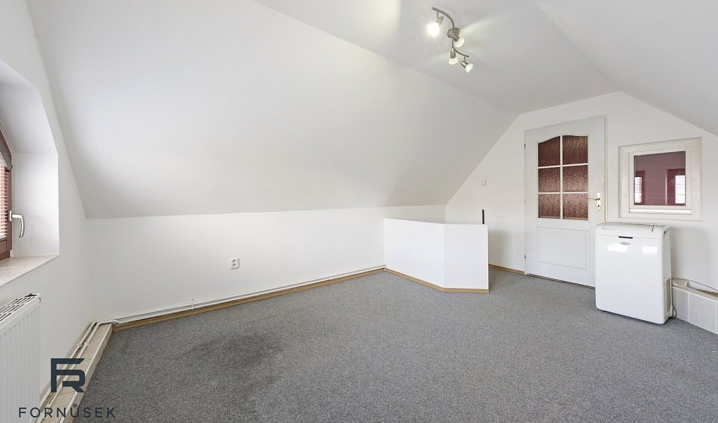 Prodej domu 93 m² s pozemkem 122 m², Zlechov – náhled fotky 15