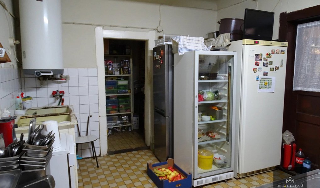 Prodej domu 500 m² s pozemkem 852 m², Třebotov – náhled fotky 7