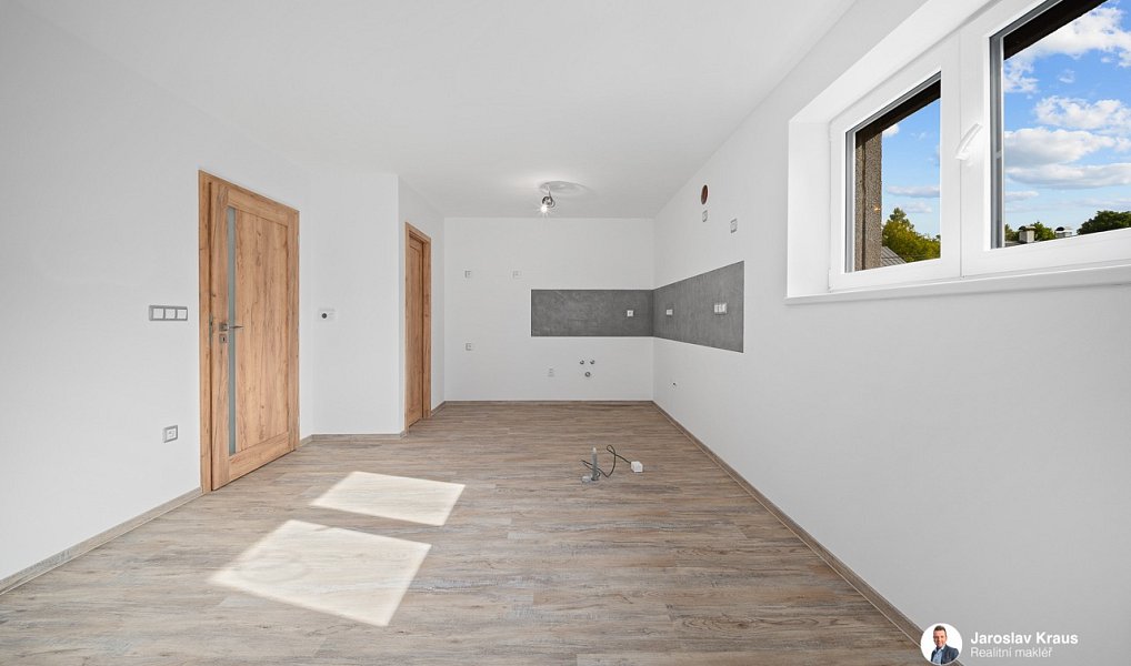 Prodej domu 134 m² s pozemkem 176 m², Nová Paka – náhled fotky 21
