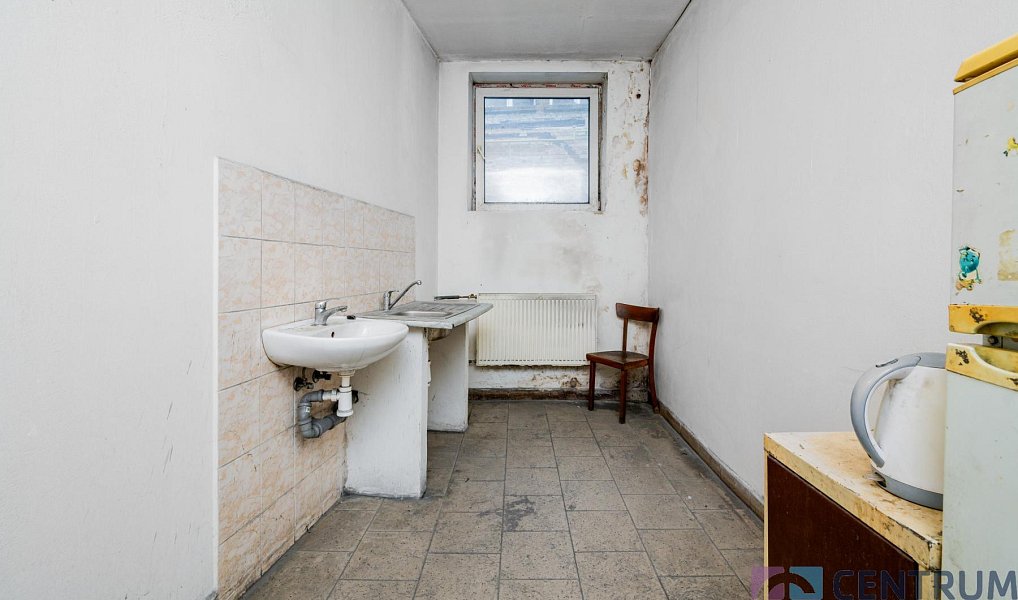 Prodej výrobních prostor 492 m², Smržovka – náhled fotky 10