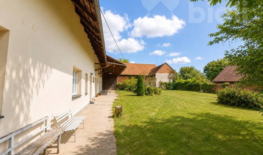Prodej domu 785 m² s pozemkem 2 182 m², Librantice – náhled fotky 6