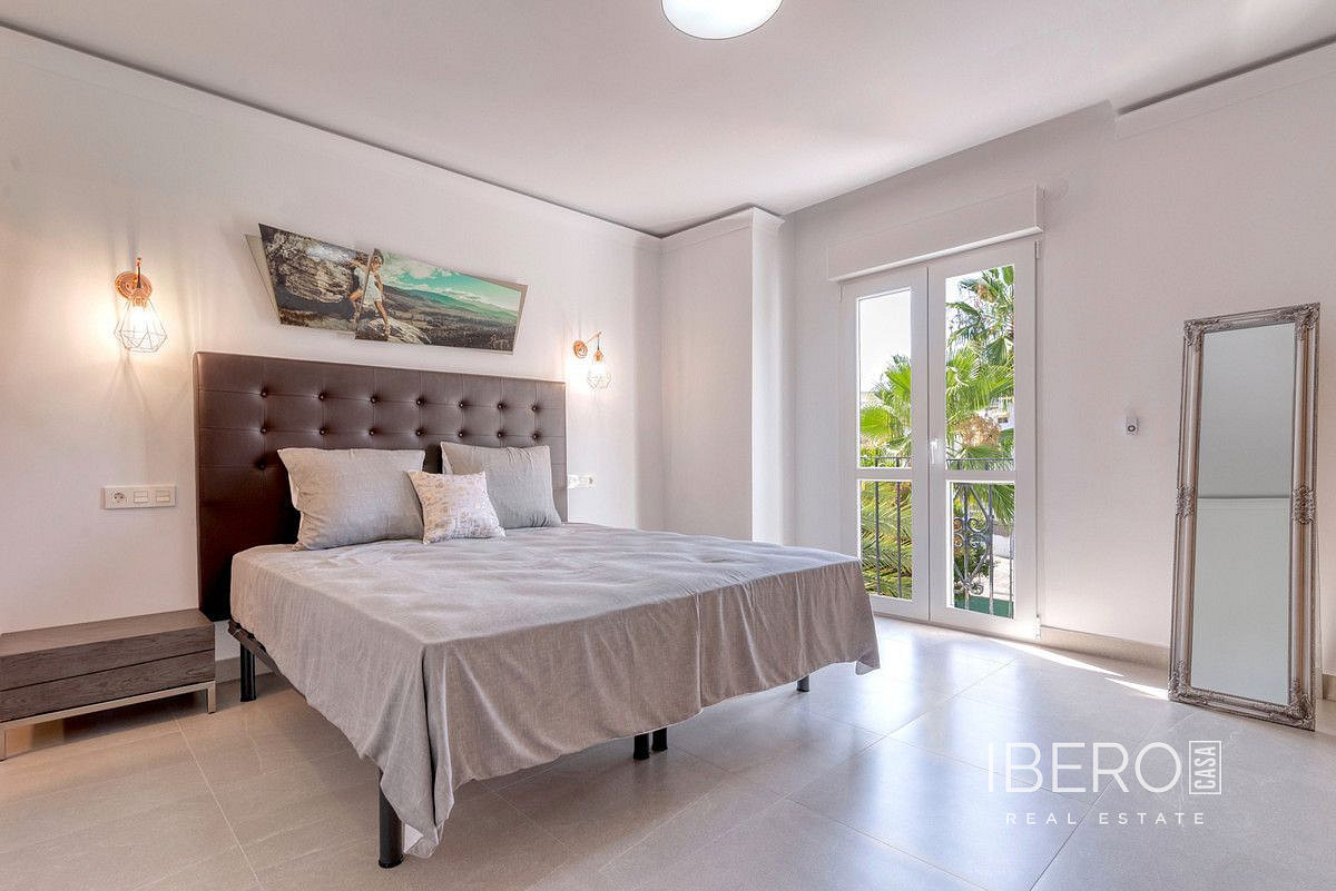 Piso 4+kk – Marbella, Nueva Andalucía - Más