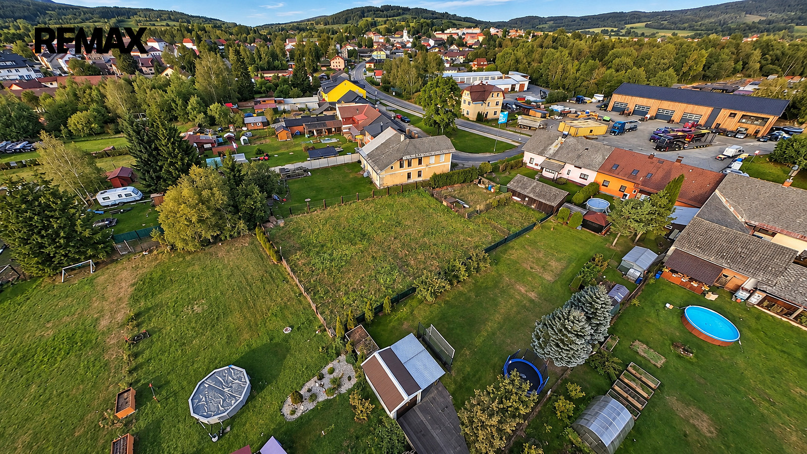Prodej stavebního pozemku 1 109 m² – fotografie 2