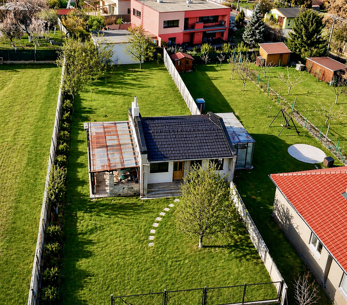 Prodej stavebního pozemku 868 m² – fotografie 2