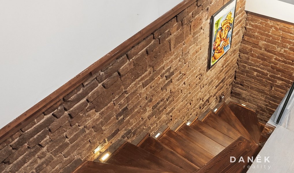 Prodej domu 210 m² s pozemkem 214 m², Ivančice – náhled fotky 25