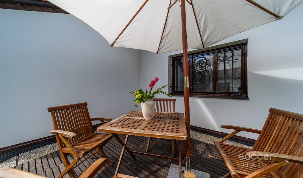 Pronájem domu 180 m² s pozemkem 1 662 m², Dobrovice – náhled fotky 19