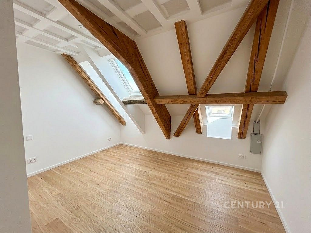 Pronájem kanceláře 154 m² – fotografie 2