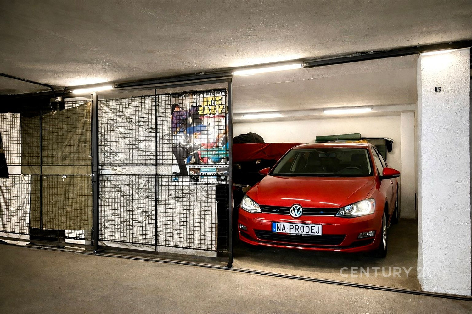 Prodej uzamykatelného garážového stání v brněkrálově poli, ul. herčíkova — photo 3