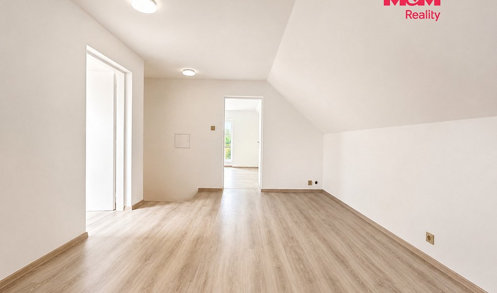 Prodej domu 124 m² s pozemkem 858 m², Staňkovice – náhled fotky 9
