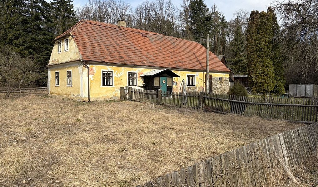 Prodej domu 393 m² s pozemkem 3 067 m², Blatno – náhled fotky 2
