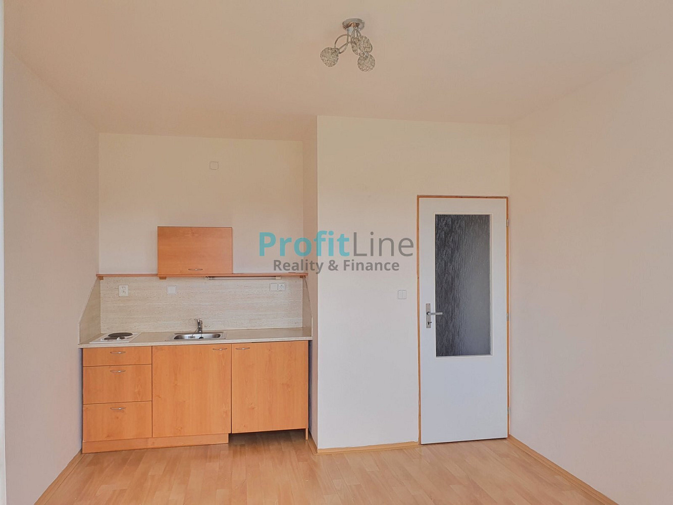 Pronájem bytu 1+kk 26 m² – fotografie 2