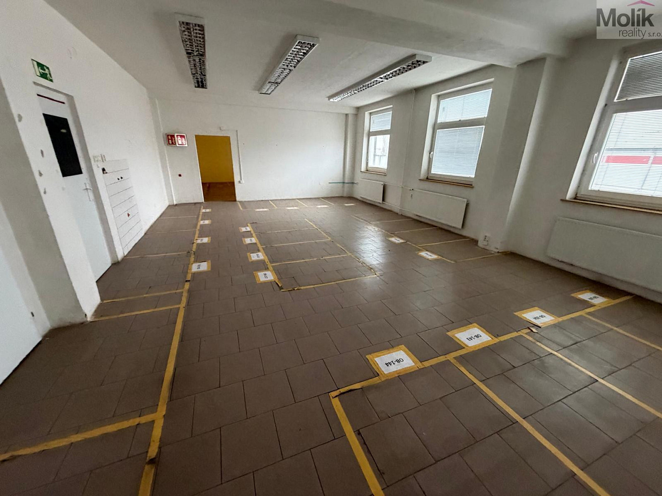 Pronájem skladovacích prostor 1 150 m² – fotografie 2