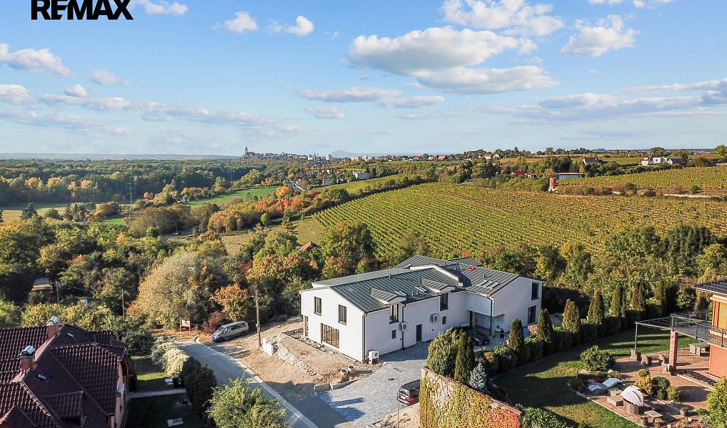 Prodej domu 148 m² s pozemkem 443 m², Kly – náhled fotky 3