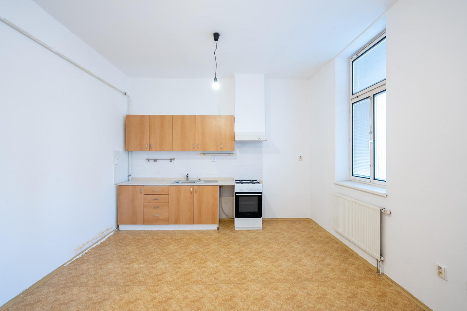 Pronájem bytu 1+1 45 m² - View 2