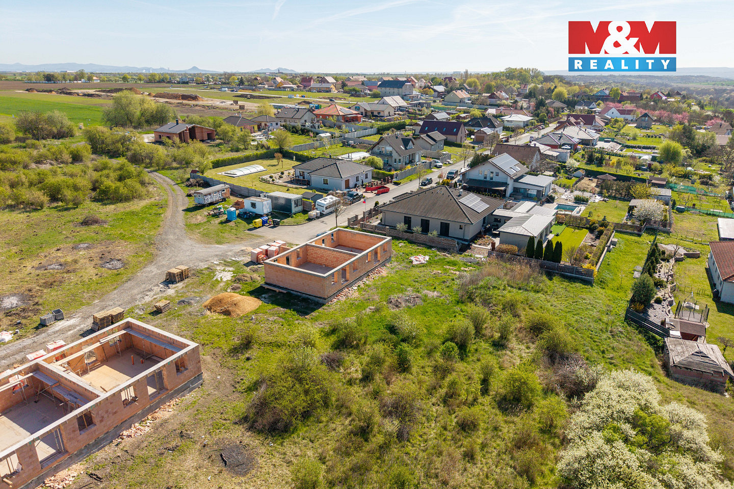 Prodej stavebního pozemku 827 m² – fotografie 5