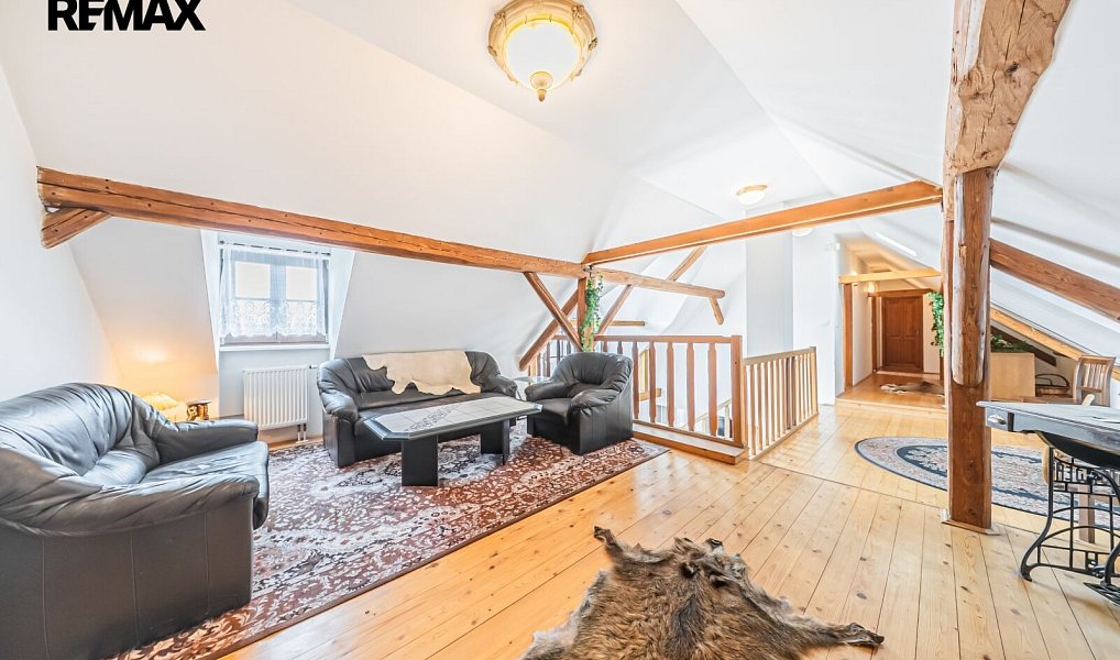 Prodej domu 271 m² s pozemkem 3 206 m², Hrachoviště – náhled fotky 23