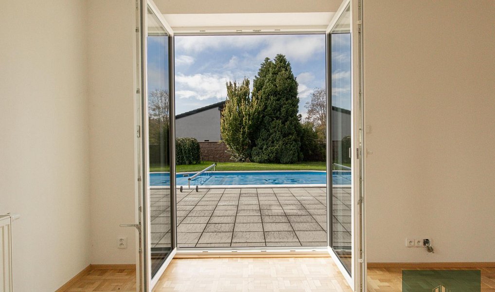 Prodej domu 240 m² s pozemkem 1 011 m², Rokycany – náhled fotky 13