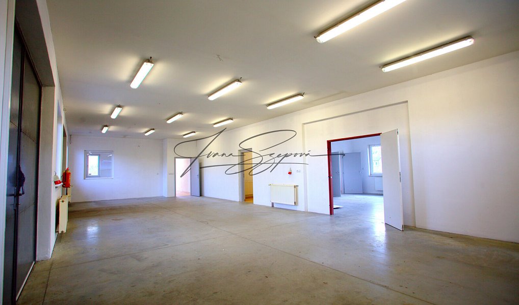 Pronájem výrobních prostor 245 m², Strakonice – náhled fotky 3