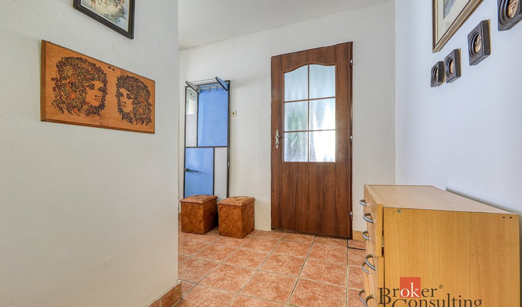 Prodej domu 188 m² s pozemkem 2 122 m², Neurazy – náhled fotky 7