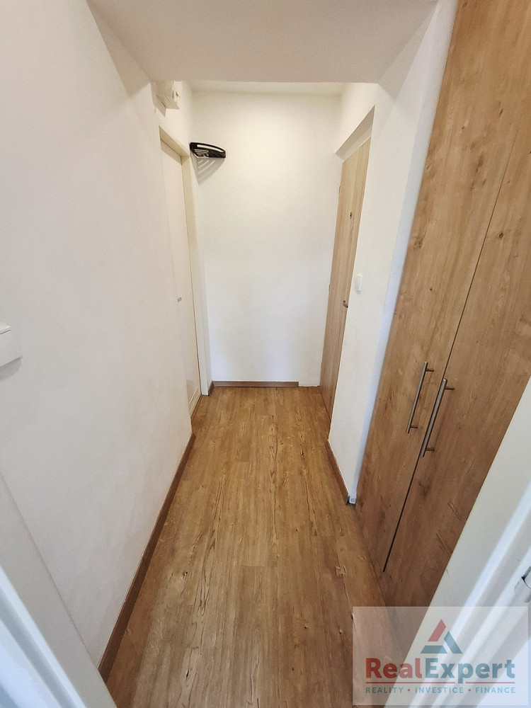 Pronájem bytu 1+kk 25 m² — photo 4