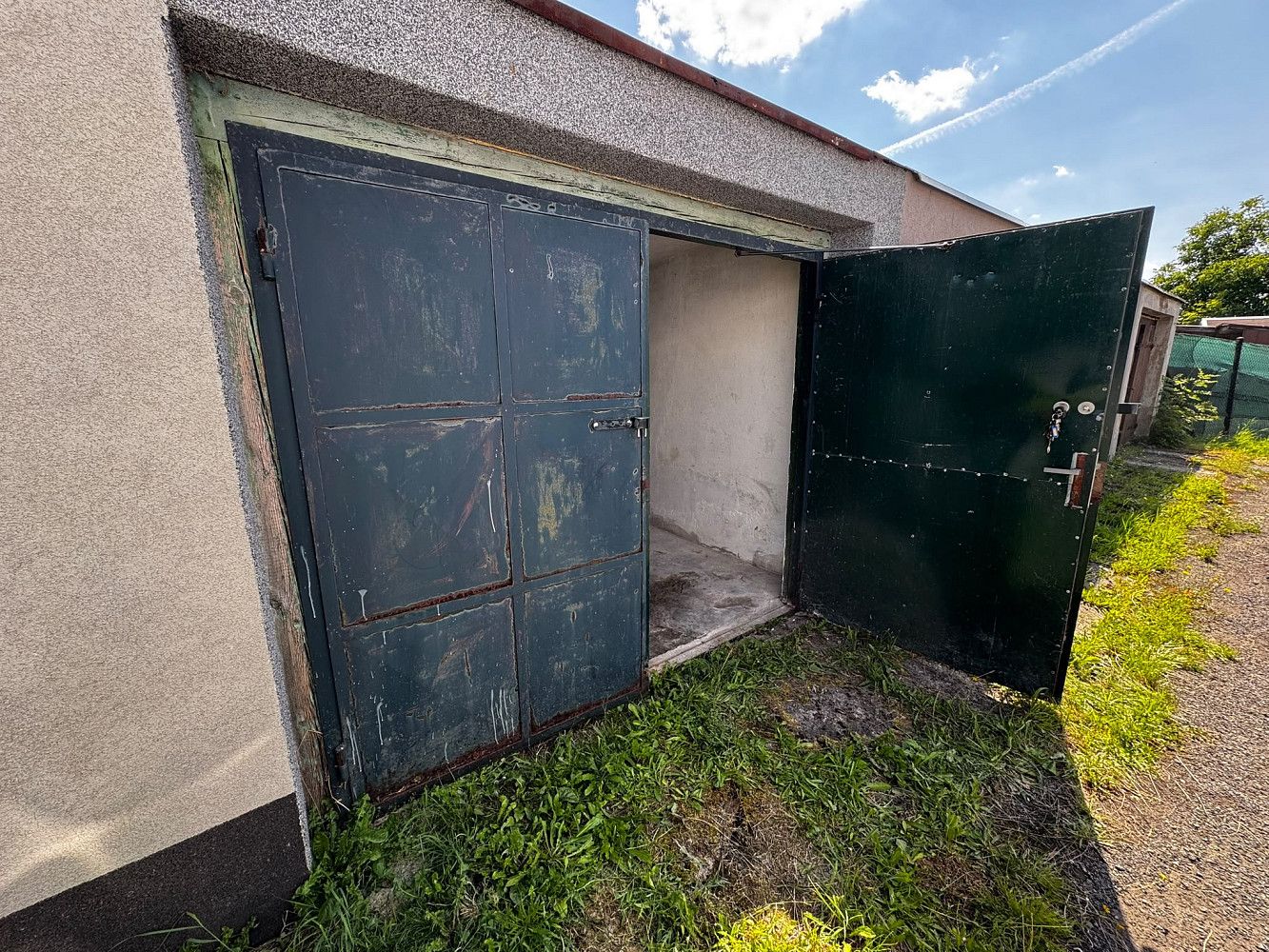 Prodej zděné garáže 27 m², horní litvínov – osobní vlastnictví