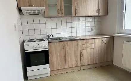 Pronájem bytu 1+1 32 m², Nad Stráněmi, Zlín