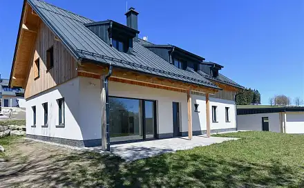 Prodej domu 310 m² s pozemkem 1 687 m², Nové Hutě, okres Prachatice