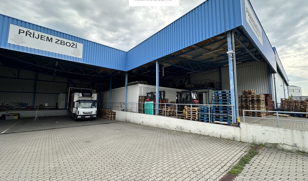 Pronájem skladovacích prostor 250 m², Nupaky – náhled fotky 7
