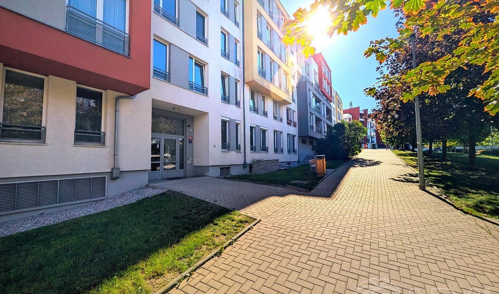 Prodej bytu 2+kk 55 m², Praha – náhled fotky 19