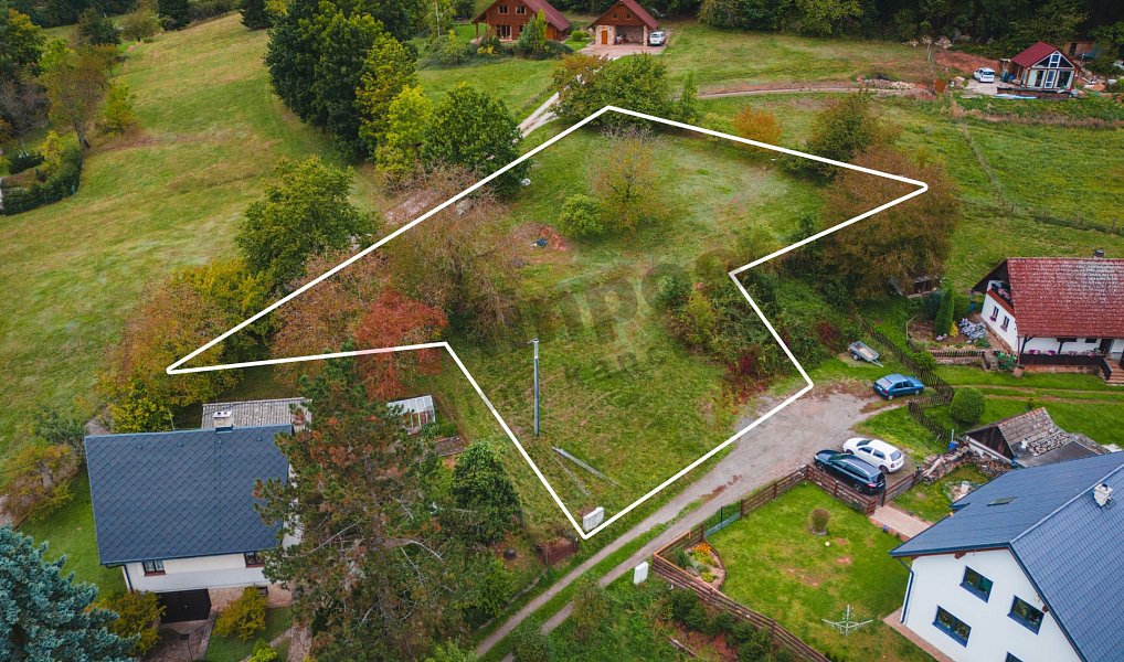 Prodej stavebního pozemku 1 801 m², Radim – náhled fotky 3