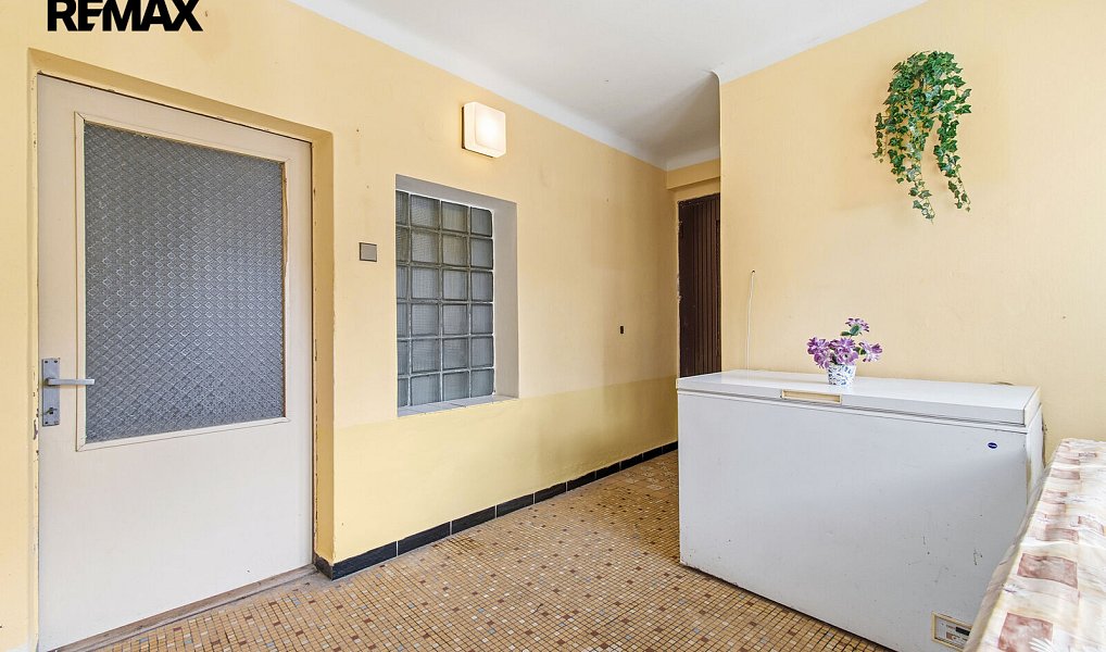 Prodej domu 215 m² s pozemkem 3 942 m², Smědčice – náhled fotky 8