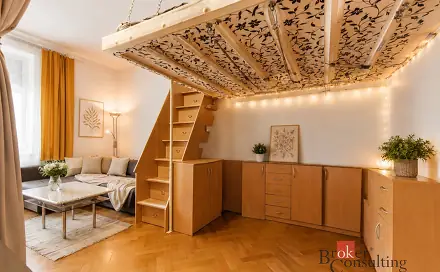 Prodej bytu 1+1 51 m², Střelecká, Hradec Králové