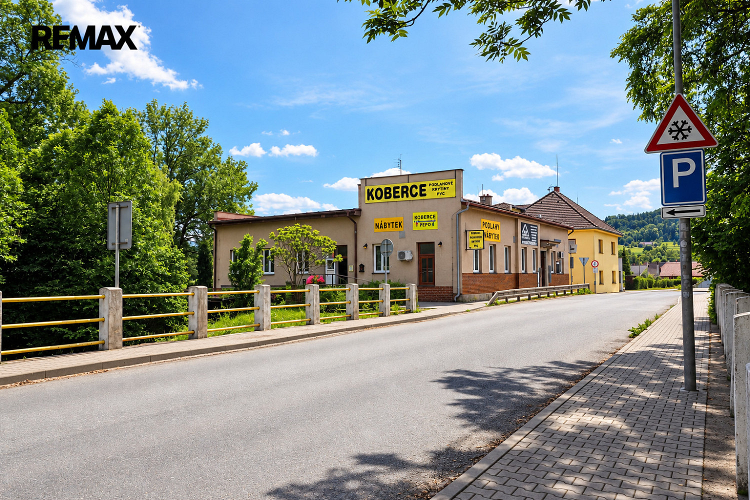 Prodej obchodních prostor 330 m² – fotografie 2