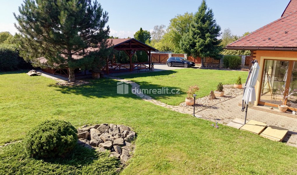 Prodej domu 200 m² s pozemkem 2 055 m², Žeranovice – náhled fotky 3