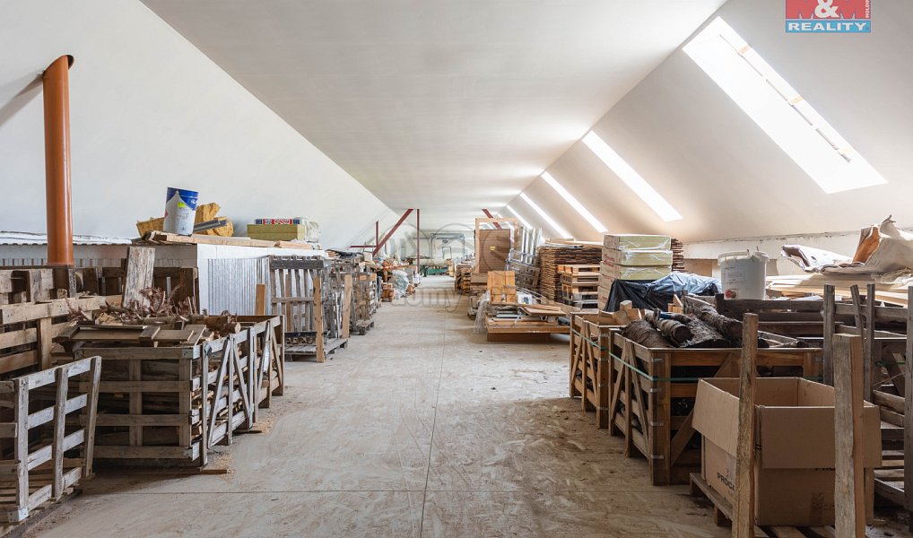 Prodej domu 2 000 m² s pozemkem 2 523 m², Valšov – náhled fotky 12