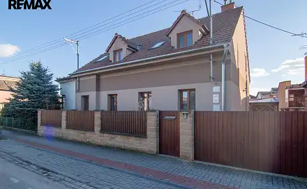 Prodej domu 158 m² s pozemkem 247 m², Nádražní, Břeclav - Poštorná