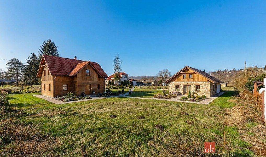 Prodej stavebního pozemku 800 m², Všenory – fotka 1 z 7