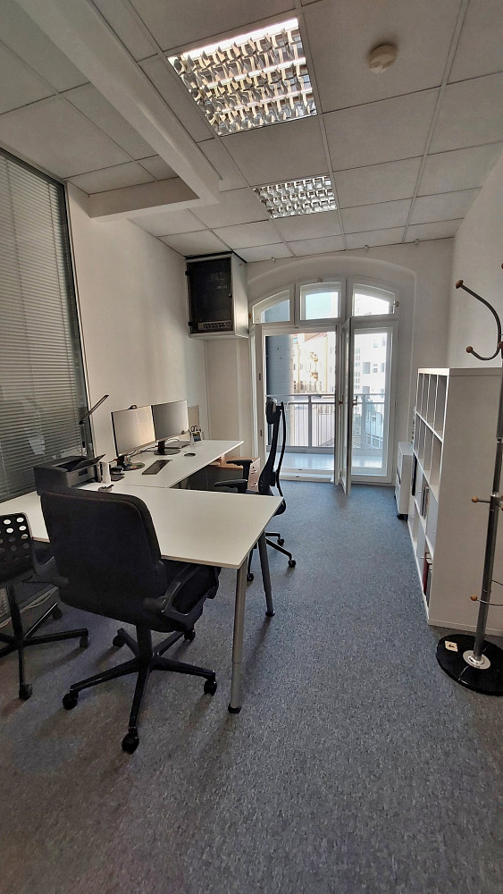 Pronájem kanceláře 234 m² – fotografie 4