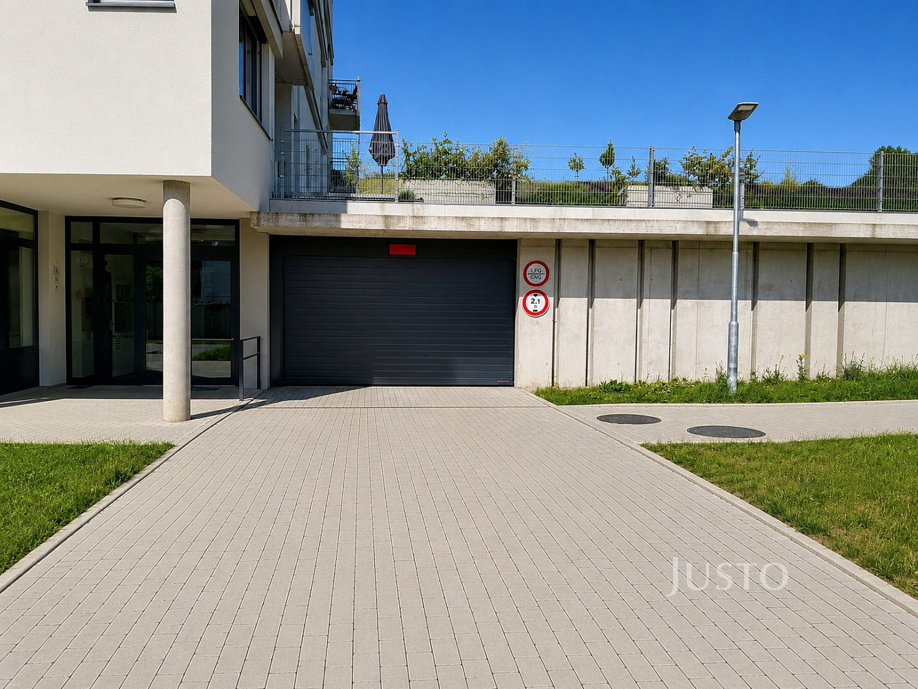 Prodej garážového stání 13 m2 — photo 3
