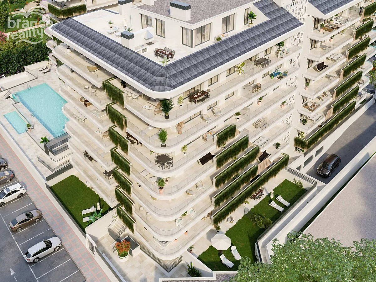 Pis – Fuengirola, Pueblo López, Los Boliches