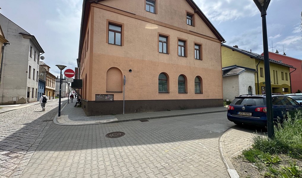 Prodej domu 750 m² s pozemkem 433 m², Jeseník – náhled fotky 2