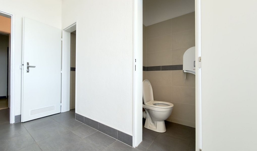 Pronájem kanceláře 17 m², Ostrava – náhled fotky 9