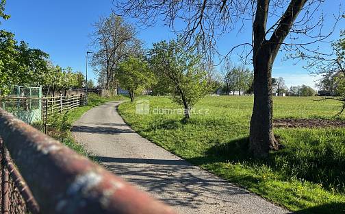 Prodej stavebního pozemku 1 957 m², Bernartice, okres Benešov