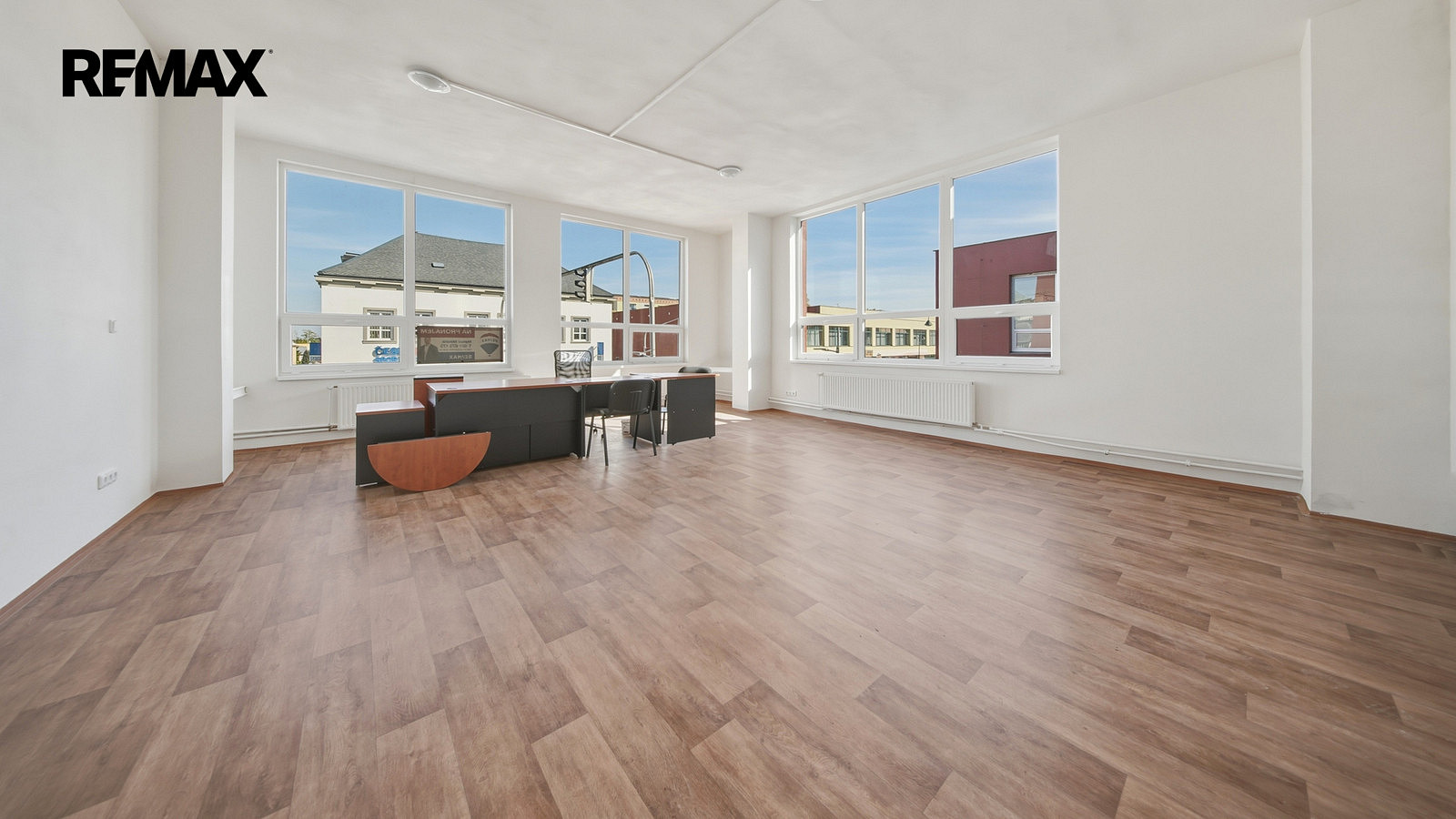 Pronájem obchodních prostor 48 m²