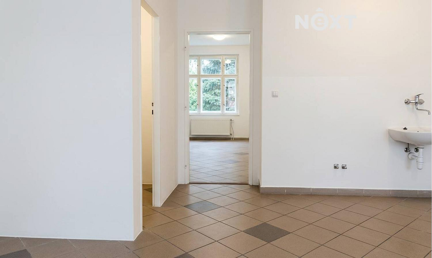 Pronájem obchodních prostor 100 m² — photo 4