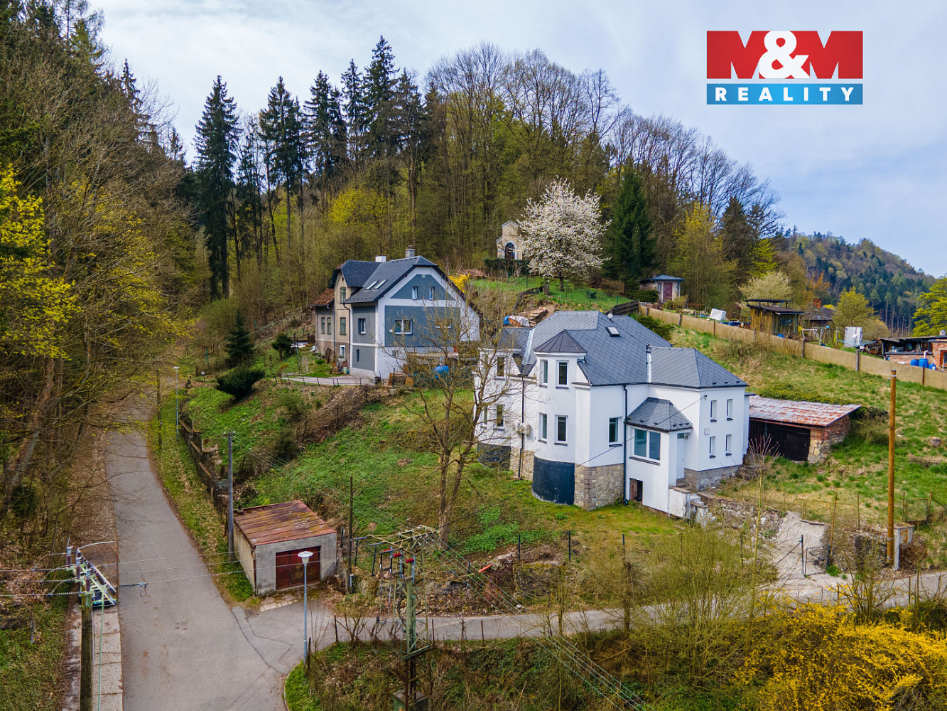 Prodej domu 198 m² s pozemkem 1 224 m² — photo 2