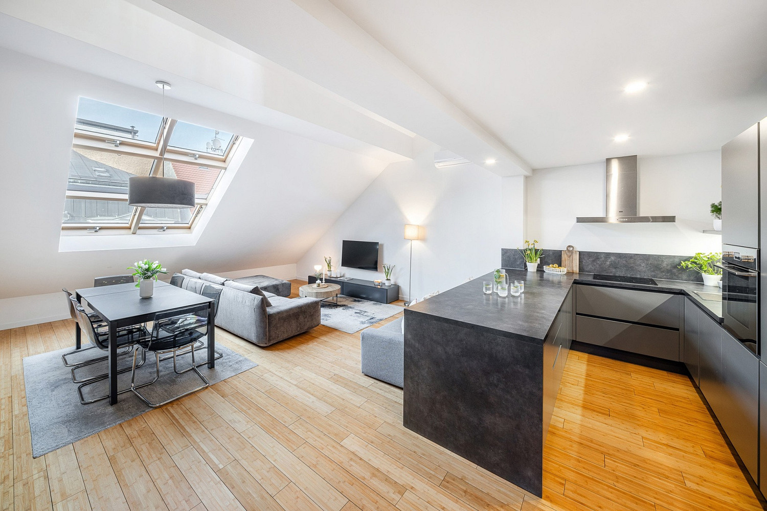 Prodej bytu 4+kk 128 m² – fotografie 2