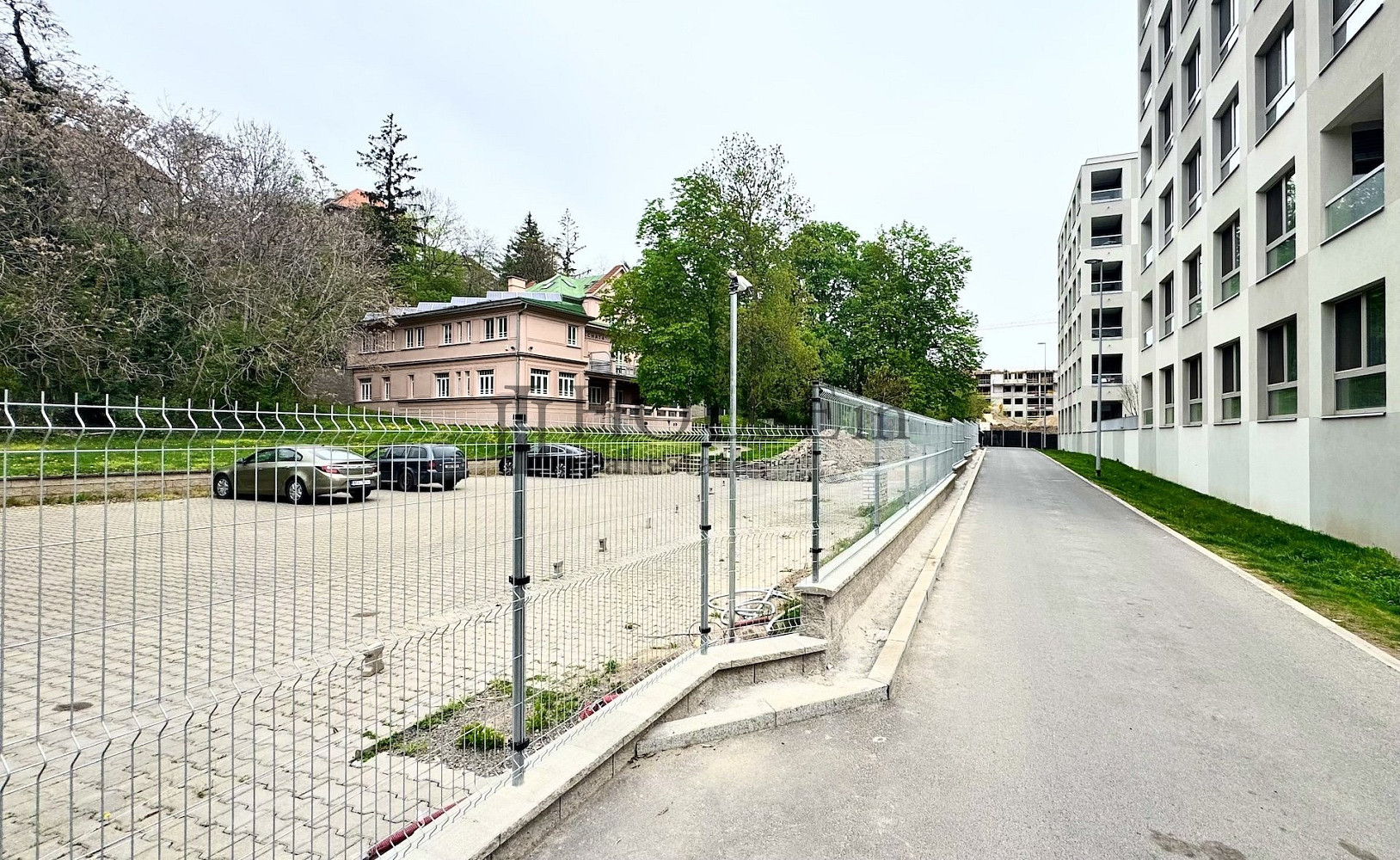 Pronájem parkovacího stání, 12 m2 - praha - vysočany — photo 5