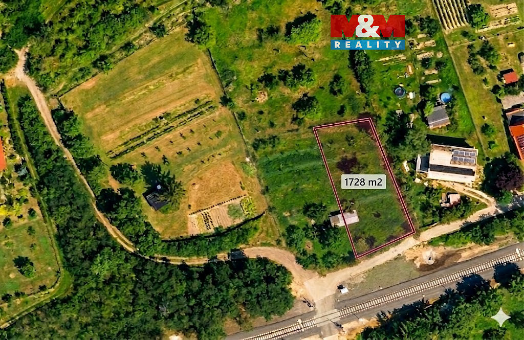 Prodej stavebního pozemku 1 728 m²
