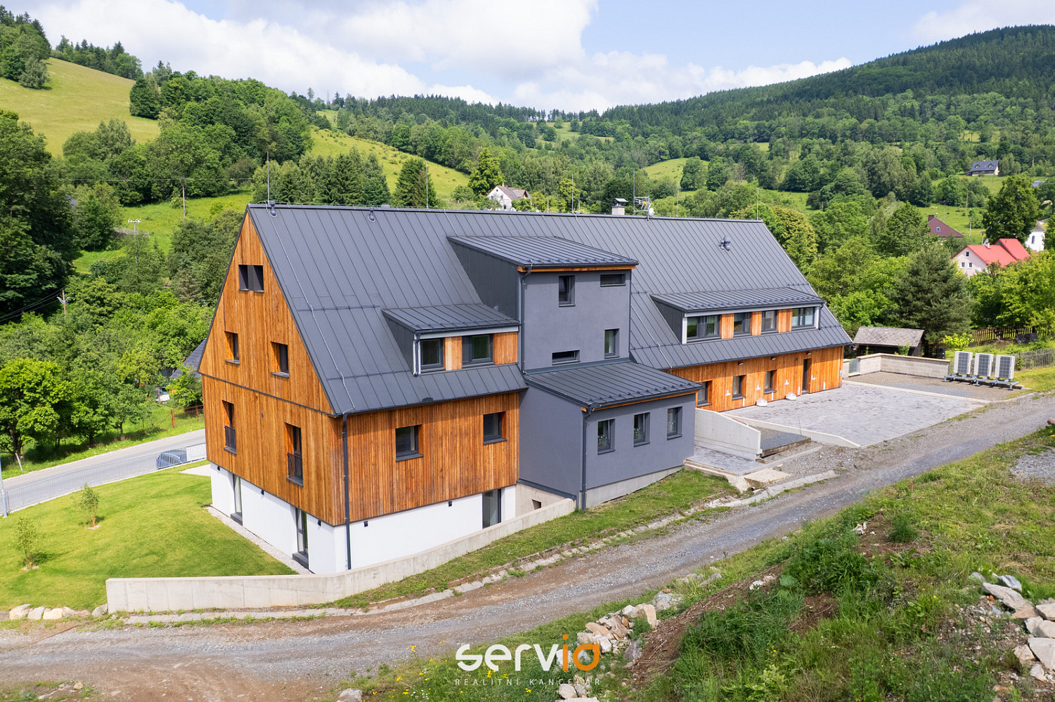 Prodej komerčního objektu (jiného typu) 48 m²